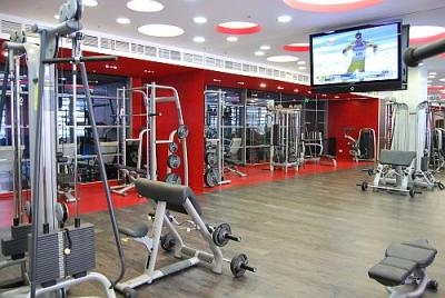 Sala fitness z maszynami carcio w Hotel-u Broadway, w śródmieściu Budapesztu - Bliss Wellness Hotel Budapest - Aparthotel w centrum Budapesztu z promocjami blisko Instytuta Polskiego