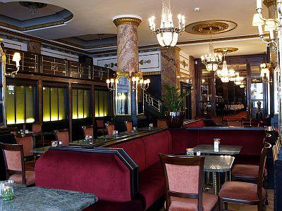 Hotel Danubius Astoria City Center, w sercu miasta Budapeszt - stylowa restauracja hotelowa - Hotel Astoria City Center**** Budapest - Astoria Hotel Budapeszt