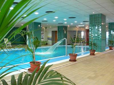 Danubius Hotel Arena - Remontowany hotel z sekcją wellness obok Stadionów w Budapeszcie - ✔️ Hotel Arena**** Budapest - Niedrogi Hotel Wellness w pobliżu Stadiona Narodowego im. Ferenca Puskasa