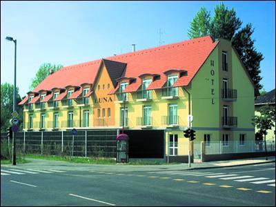 Hotel Luna Budapeszt - 3 gwiazdkowy hotel w Budzie - ✔️ Hotel Luna Budapest*** - tani hotel w Budapeszcie ze śniadaniem w Budapeszcie