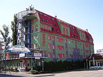 Hotel Polus - trzygwiazdkowy hotel w Budapeszcie, w pobliżu dużego domu handlowego Polus - Hotel Polus Budapeszt*** - Trzygwiazdkowy hotel przy autostradzie M3